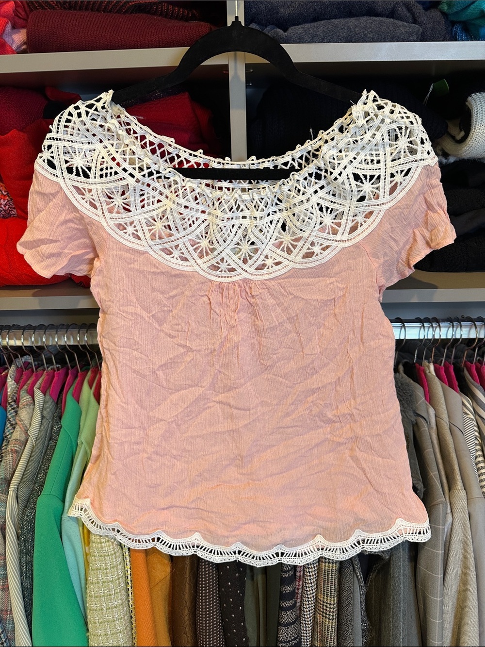 Iris pink/white short sleeve embroidered boat neck top size S NWT